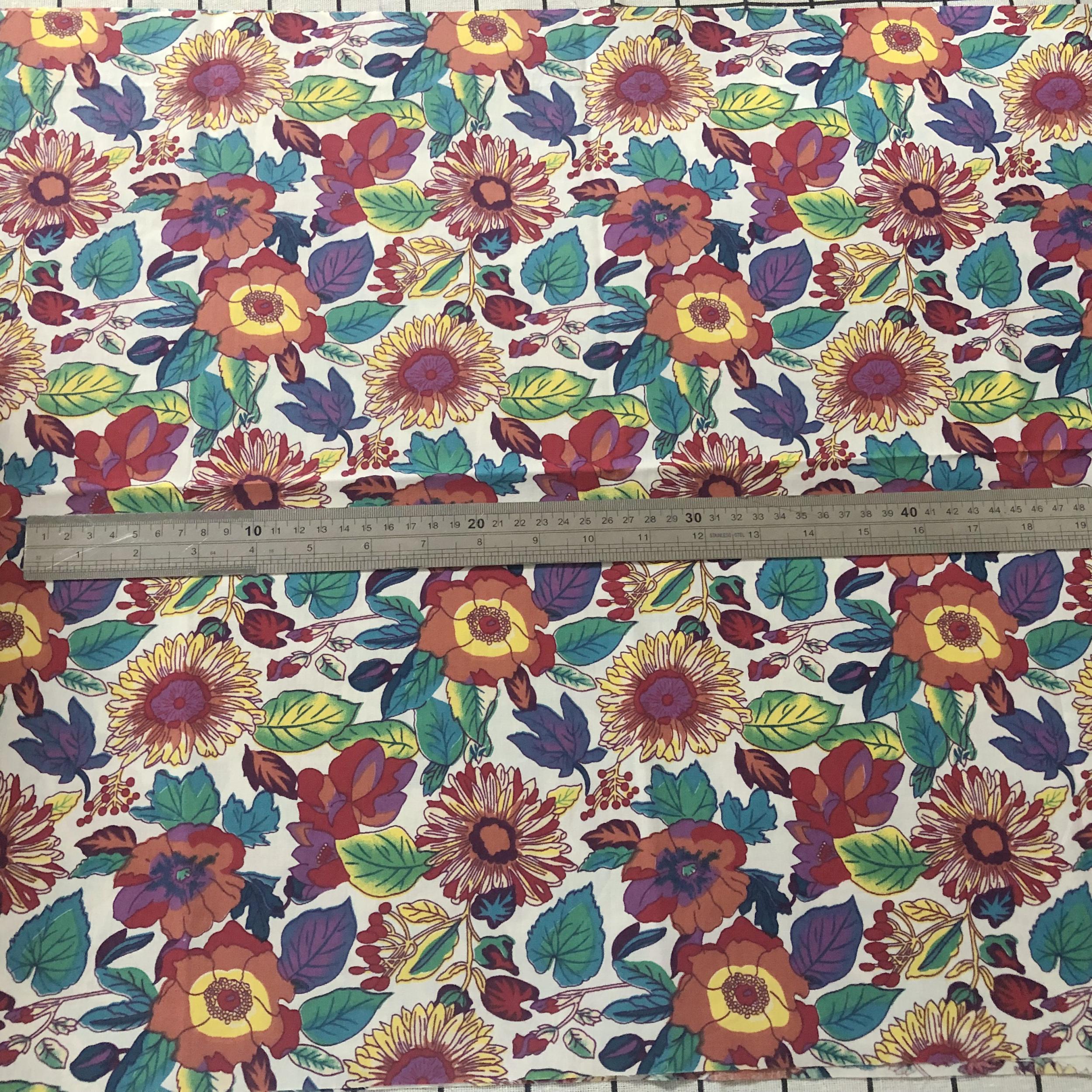 Cotton Poplin Fabric Printed Blooming Red Rose, Fat Quarter